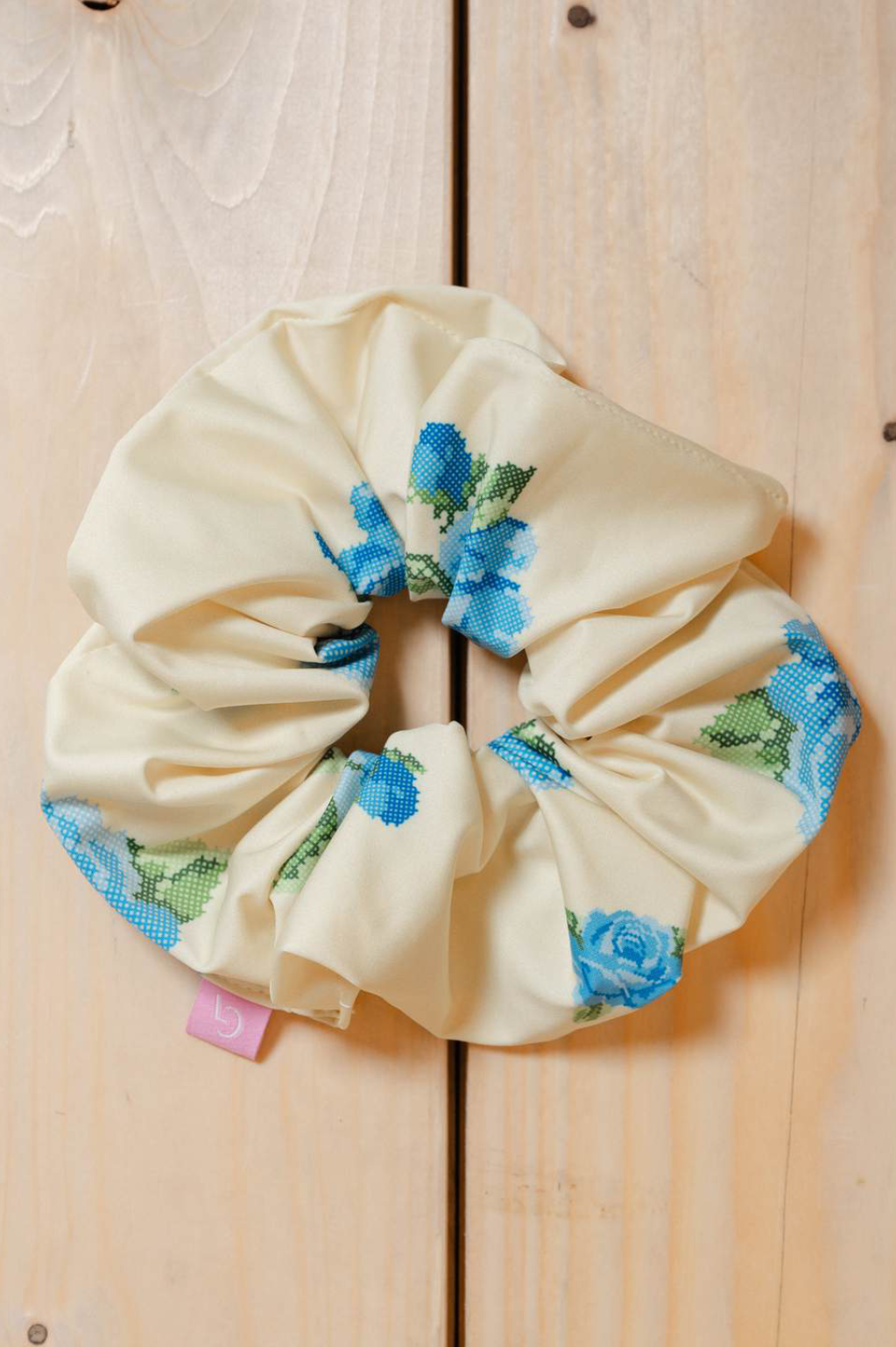 Georgina Trikogia | Daphne Scrunchie