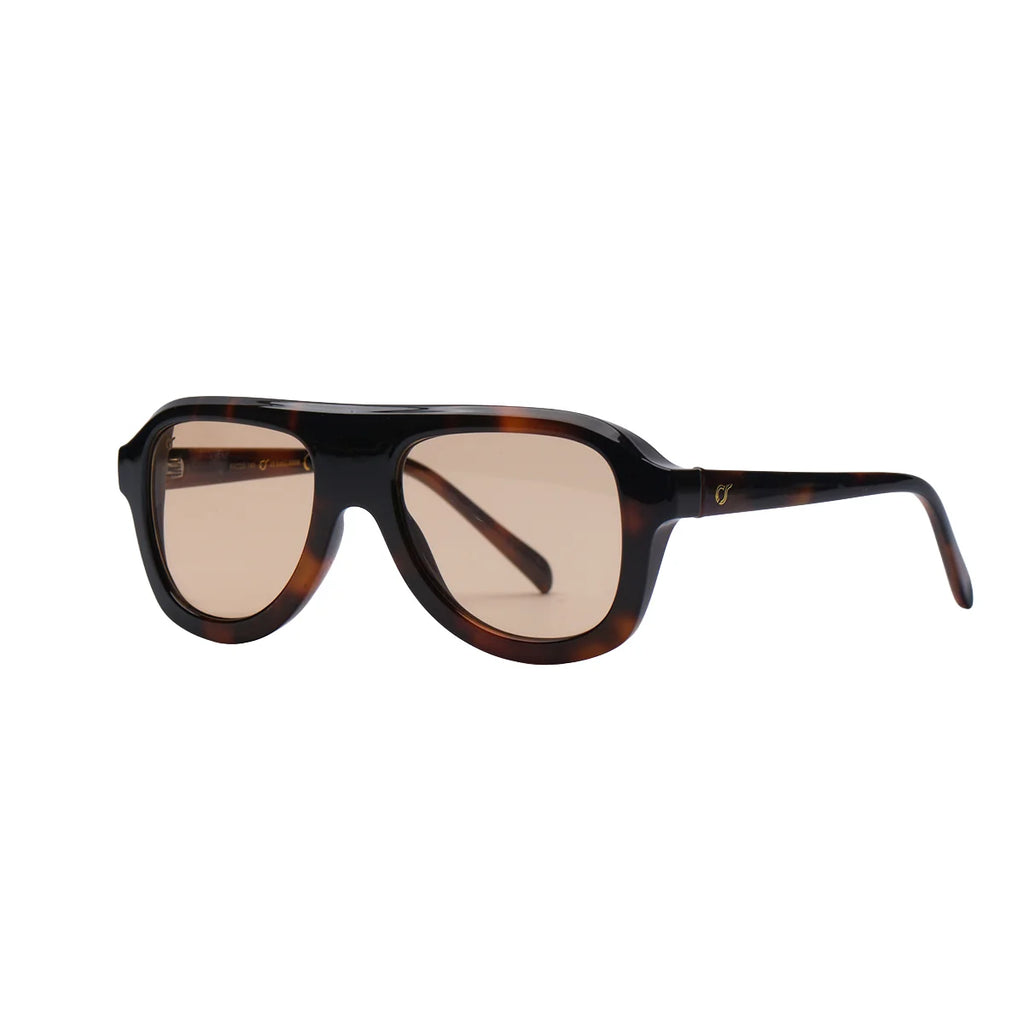 OS Sunglasses Formentera Giallo σε πλάγια όψη με λογότυπο στον βραχίονα