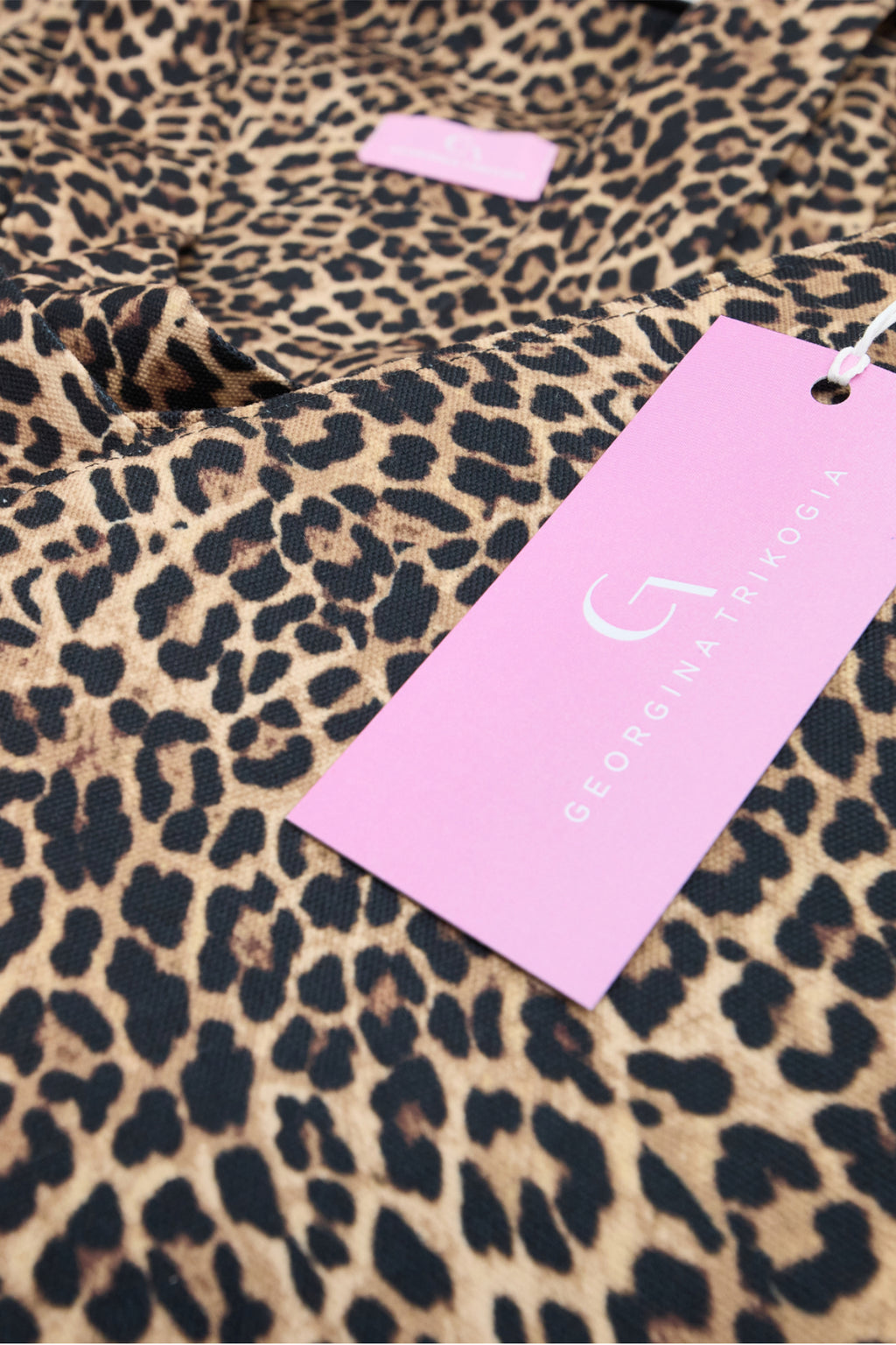 Georgina Trikogia | Leopard Pouch Water Proof